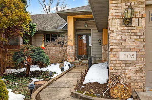 $515,000 | 1305 Orchard Court, Neenah, WI 54956