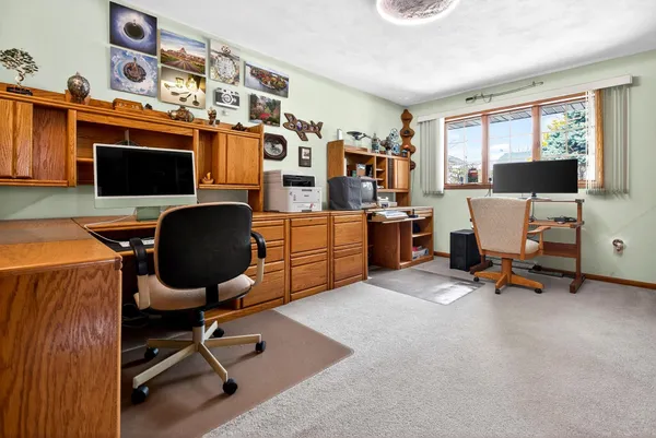 $515,000 | 1305 Orchard Court, Neenah, WI 54956