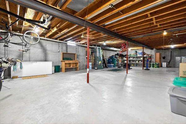 $515,000 | 1305 Orchard Court, Neenah, WI 54956