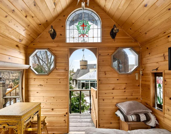 $515,000 | 1305 Orchard Court, Neenah, WI 54956