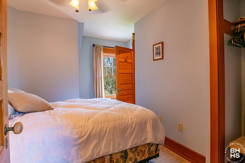 56 Albee Road Essex, NY 12936 - Photo 29 of 57 SheldonFarmOnLakeChamplain_Bedroom3
