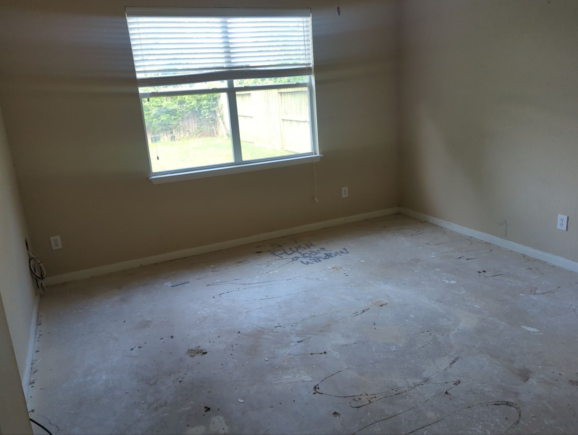 21850 Catoosa Drive Spring, TX 77388 - Photo 9 of 15 an empty room with a window