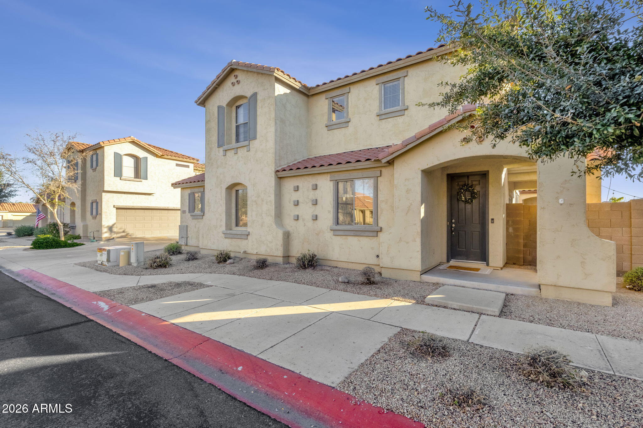 6337 South Blake Street Gilbert, AZ 85298 - Photo 5 of 31 1-web-or-mls-6337-s-blake-st