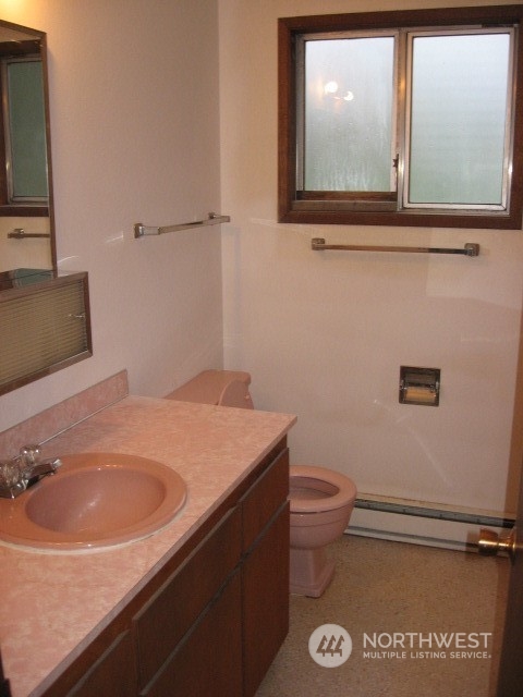 2466 North Shore Road Bellingham, WA 98226 - Photo 10 of 23 a bathroom with a sink and a toilet