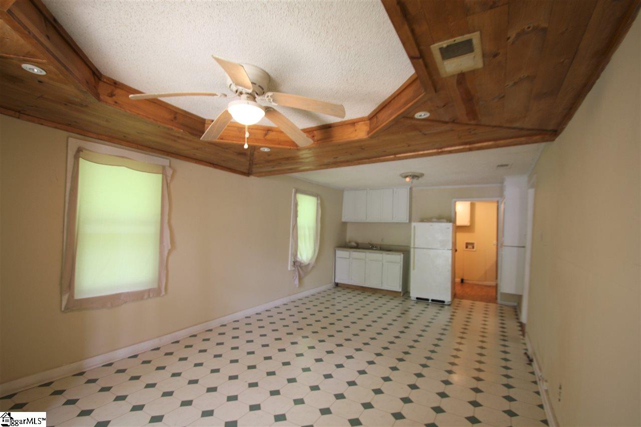 627 Talley Bridge Road Marietta, SC 29661 - Photo 4 of 21
