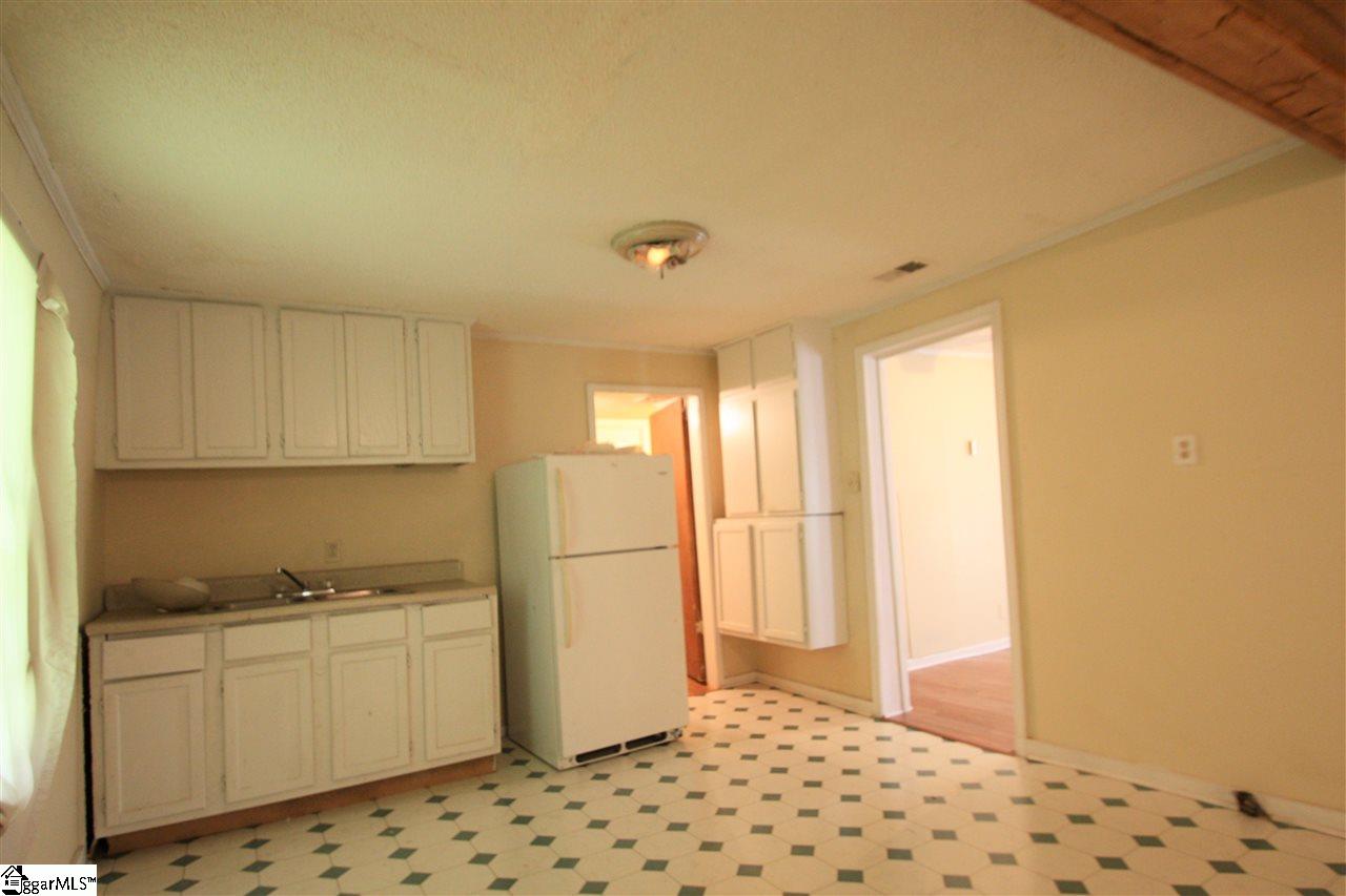 627 Talley Bridge Road Marietta, SC 29661 - Photo 7 of 21