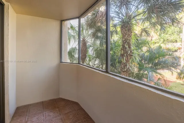 $219,899 | 7401 Northwest 16th Street, Unit 207, Plantation, FL 33313