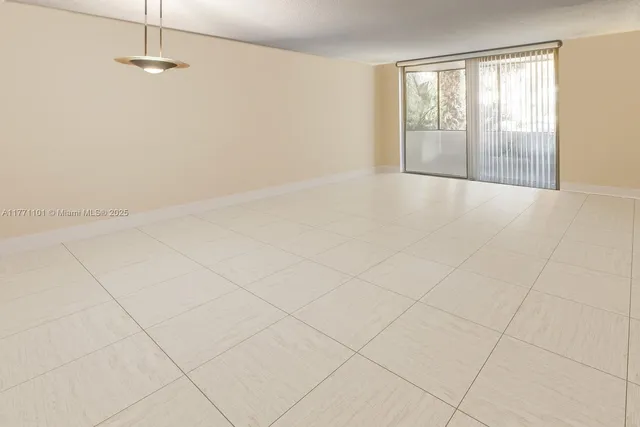 $219,899 | 7401 Northwest 16th Street, Unit 207, Plantation, FL 33313