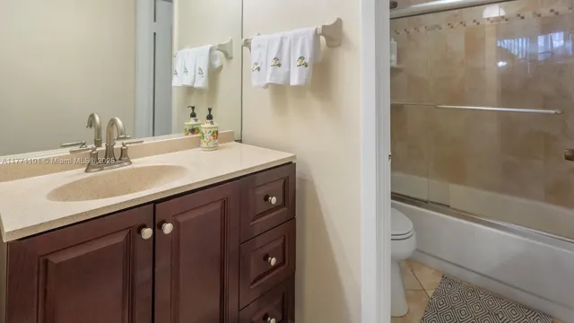 $219,899 | 7401 Northwest 16th Street, Unit 207, Plantation, FL 33313