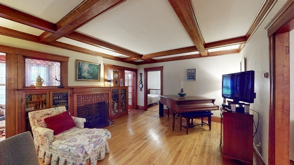 19 Nottingham Road Worcester, MA 01609 - Photo 6 of 36 Gallery Image 6