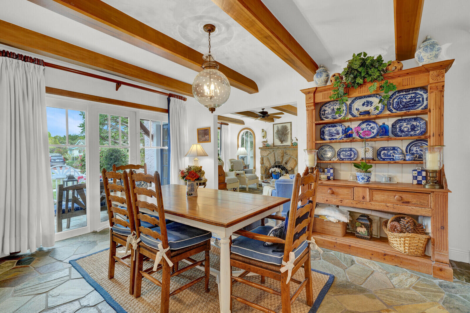 118 Dixie Boulevard Delray Beach, FL 33444 - Photo 11 of 62 Dining Room