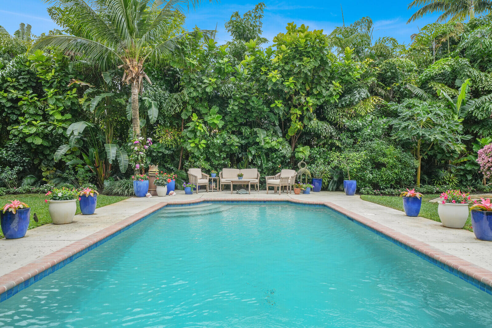 118 Dixie Boulevard Delray Beach, FL 33444 - Photo 36 of 62 Mature Landscaping