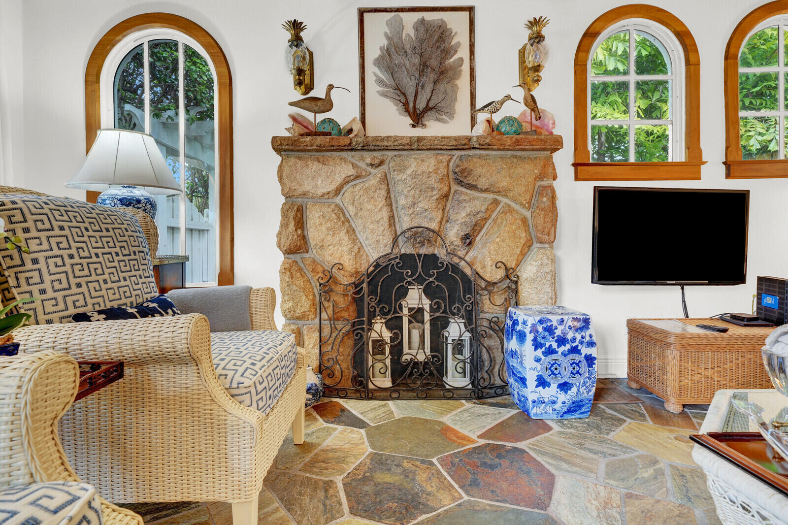 118 Dixie Boulevard Delray Beach, FL 33444 - Photo 9 of 62 Cut-coral stone wood burning fireplace