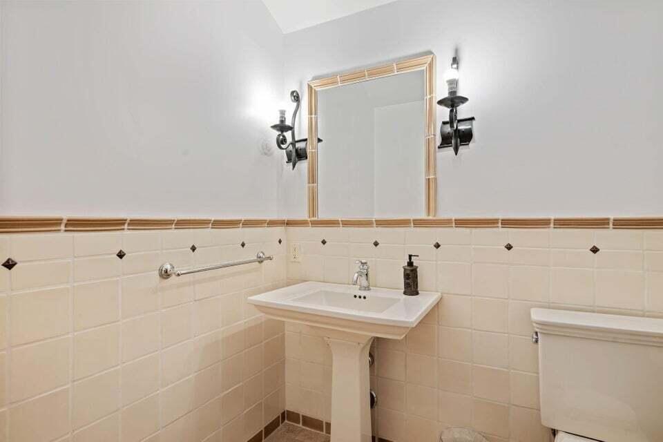 212 Alston Road Santa Barbara, CA 93108 - Photo 34 of 43 a bathroom with a sink and mirror