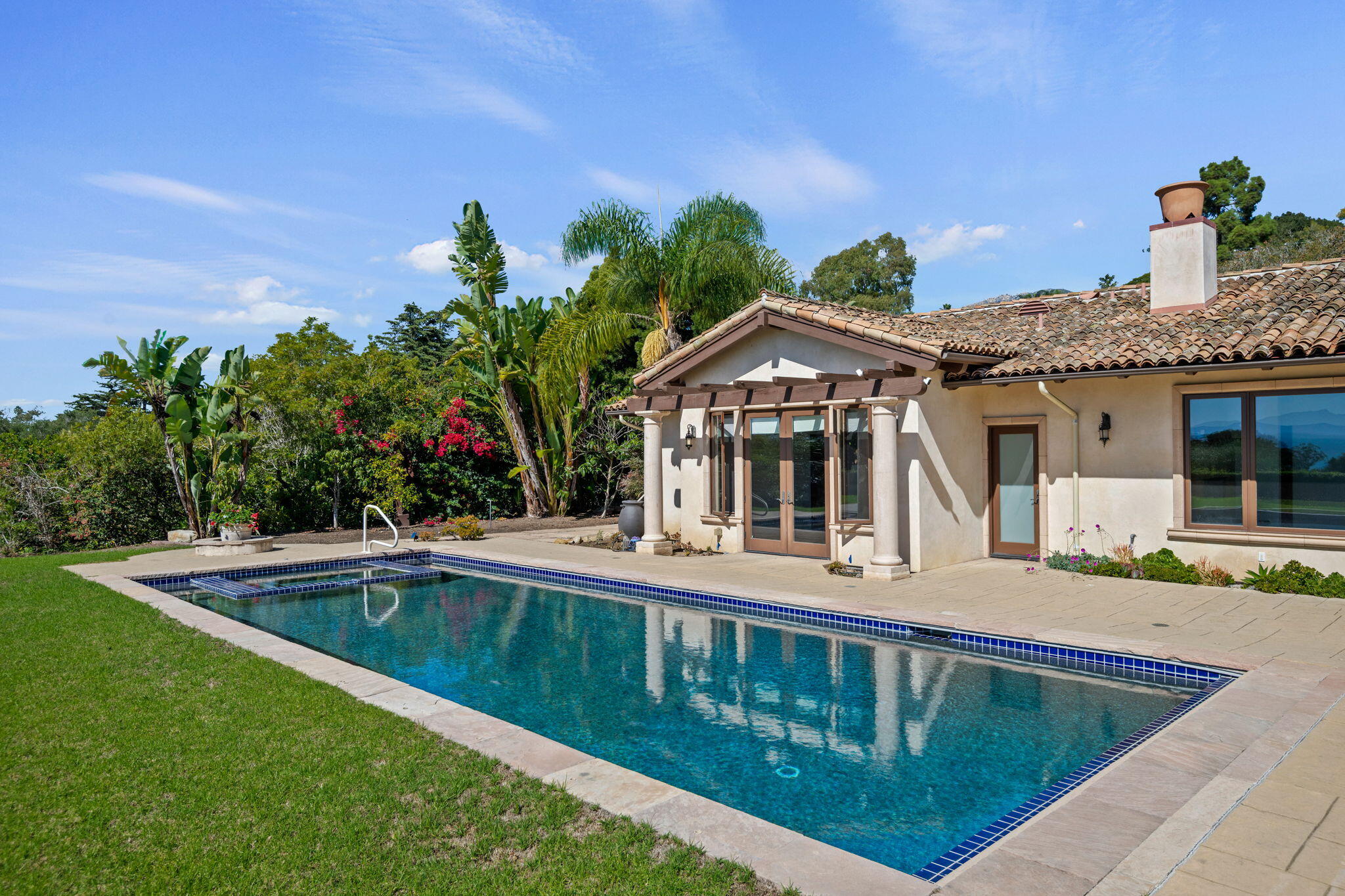 212 Alston Road Santa Barbara, CA 93108 - Photo 38 of 43 a balcony with table and chairs