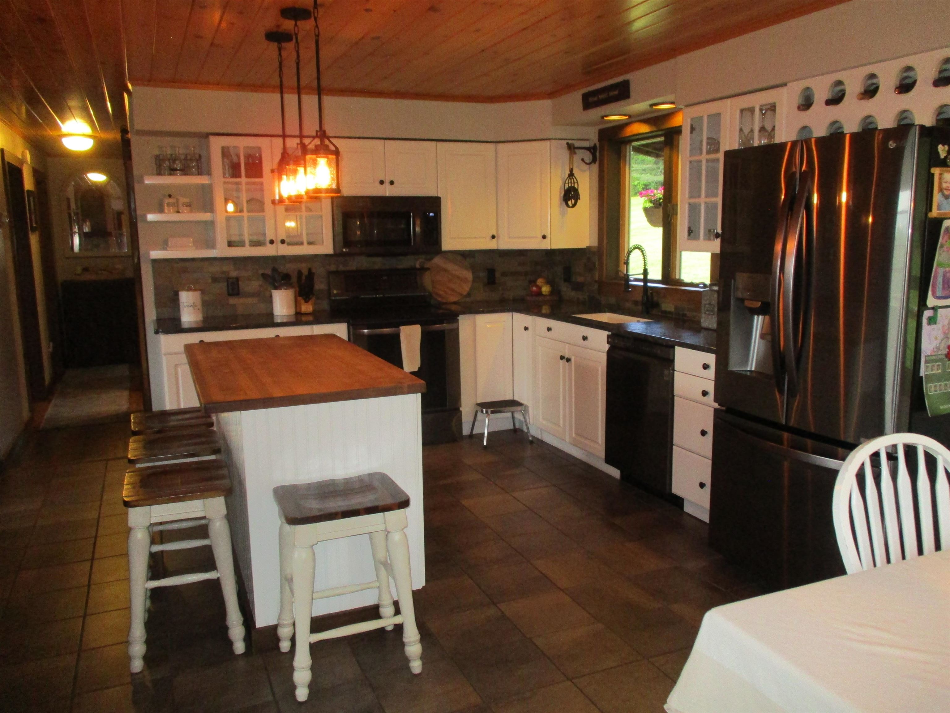 2829 Fish Hill Road Randolph, VT 05060 - Photo 4 of 40