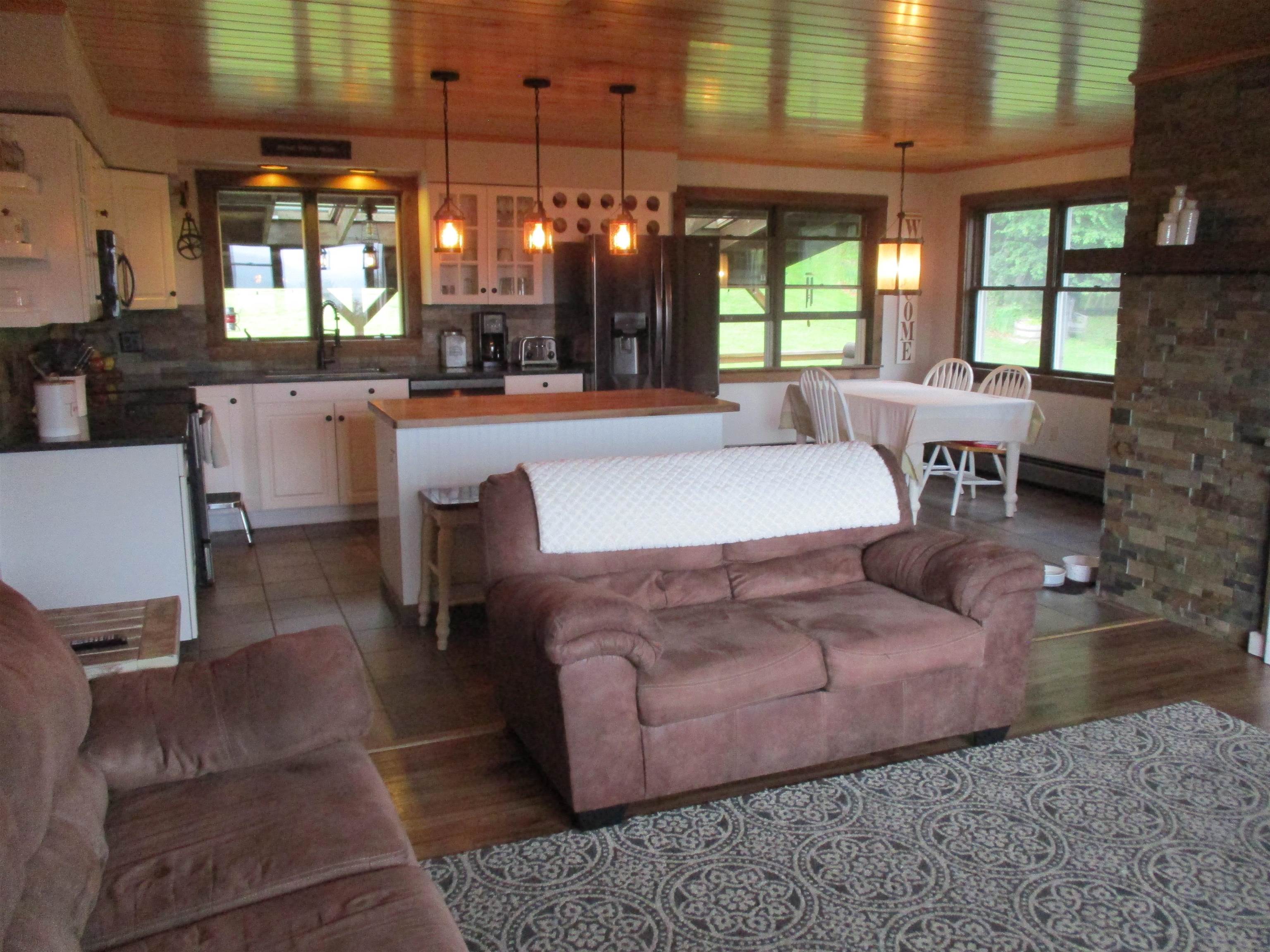 2829 Fish Hill Road Randolph, VT 05060 - Photo 5 of 40