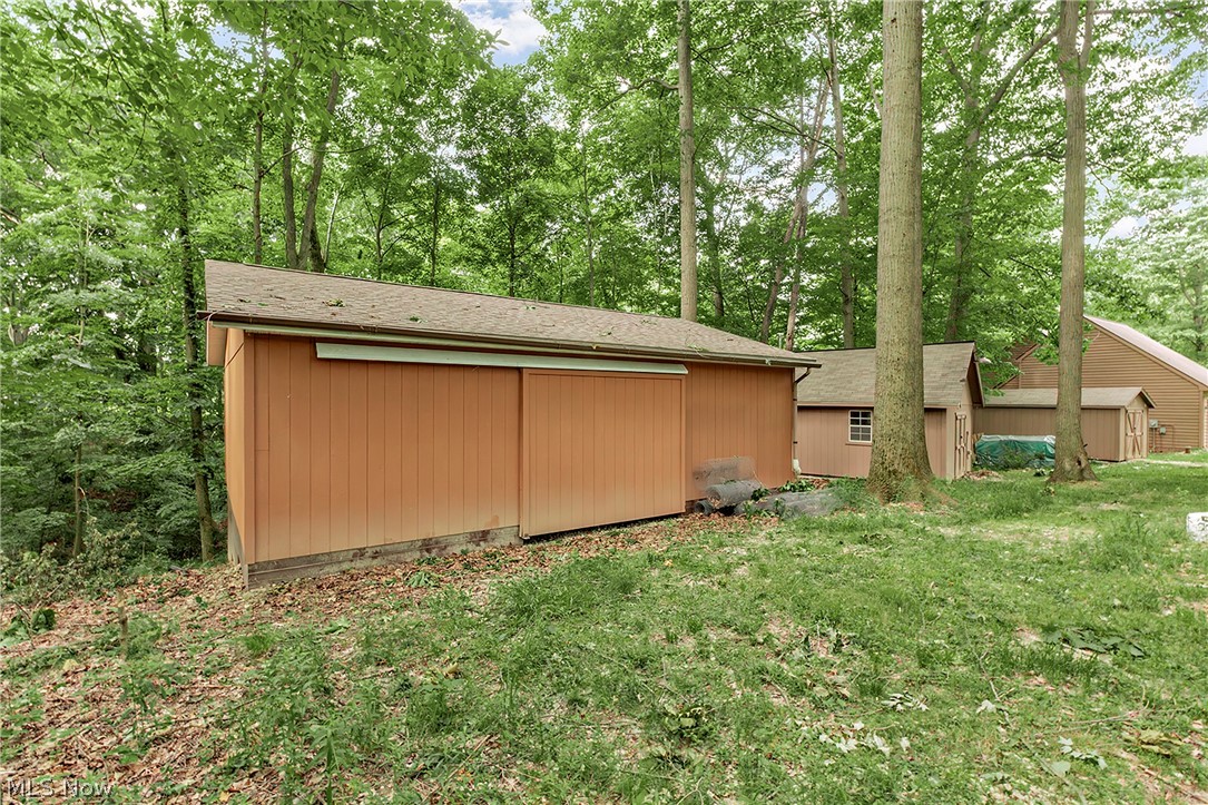 15490 Riddle Road Chagrin Falls, OH 44022 - Photo 35 of 47
