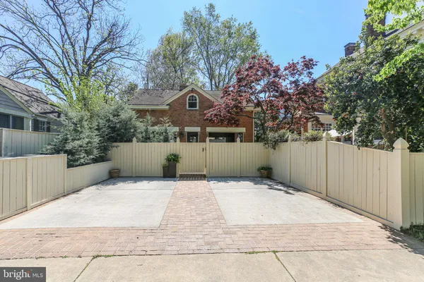 $2,275,000 | 1111 Prince Edward Street, Fredericksburg, VA 22401