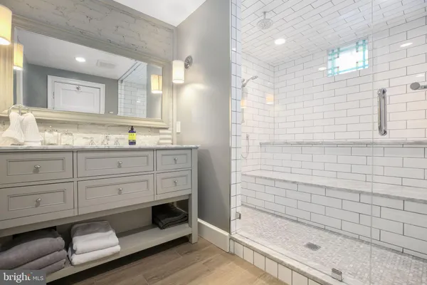 a view of entryway and hall