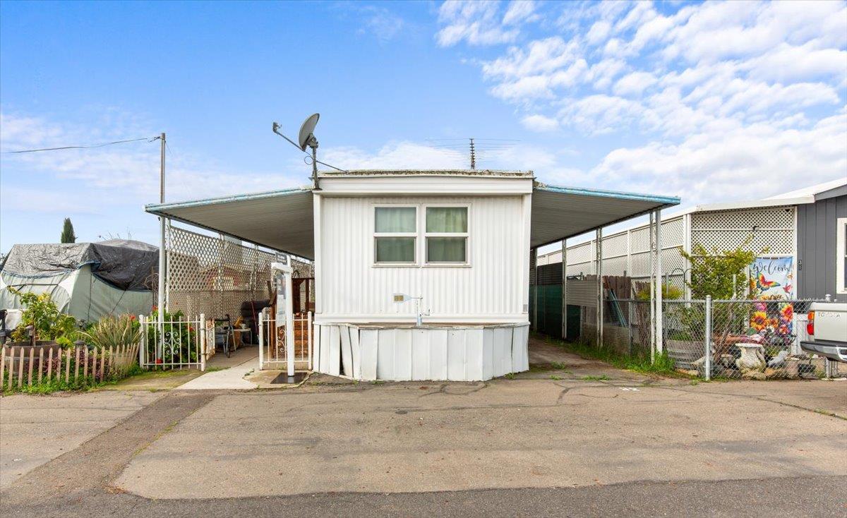 4501 North Wilson Way, Unit 32 Stockton, CA 95205 - Photo 1 of 9