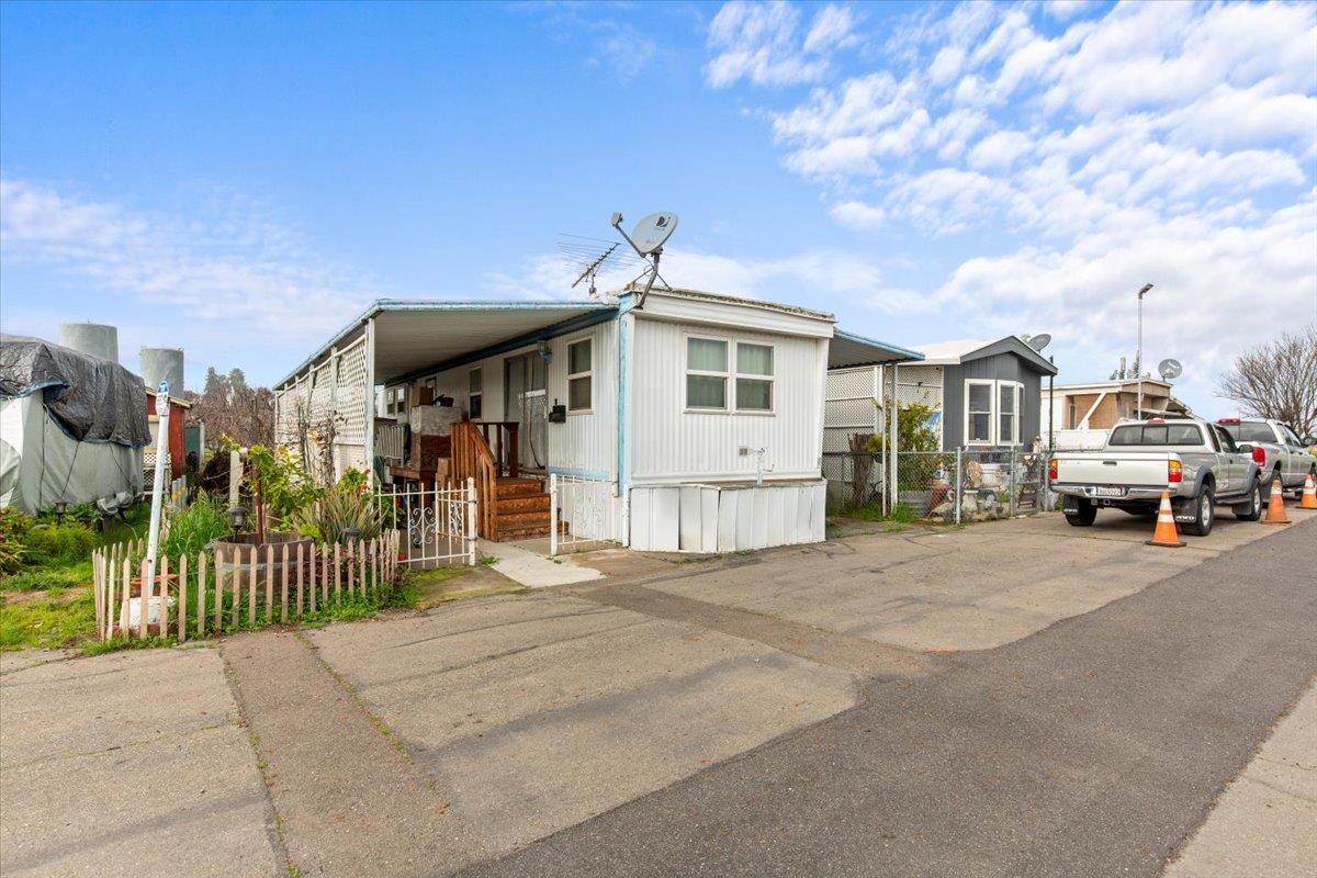 4501 North Wilson Way, Unit 32 Stockton, CA 95205 - Photo 2 of 9