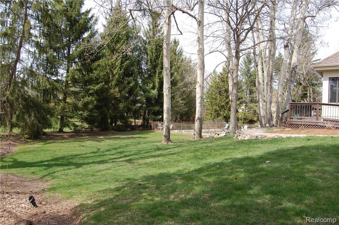 1965 Oak Pointe Drive Rochester, MI 48306 - Photo 44 of 47 DSC_0881.JPG
