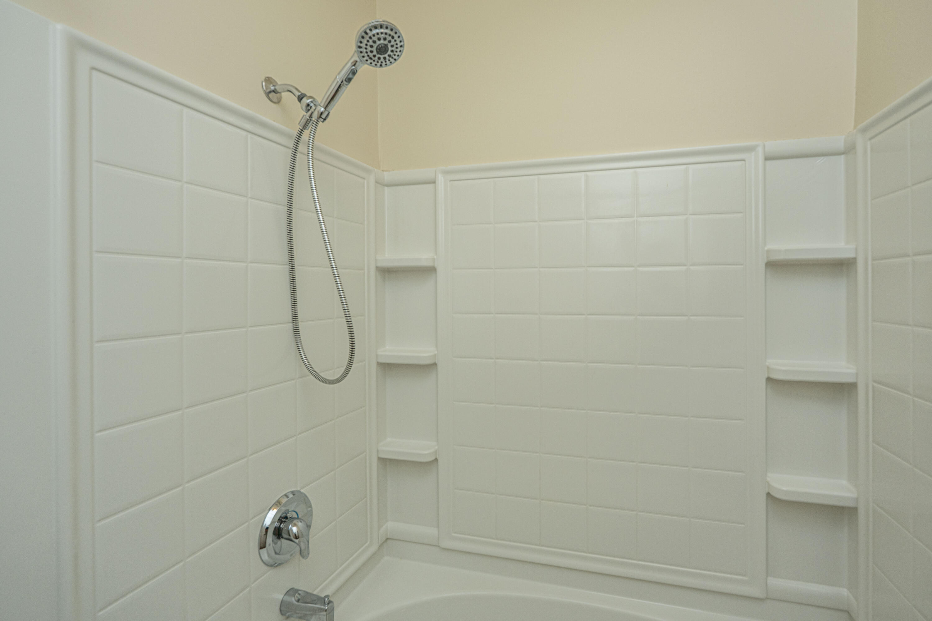 4654 Palm View Circle North Charleston, SC 29418 - Photo 20 of 44 Shower