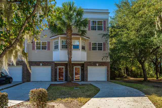 $279,500 | 4654 Palm View Circle, North Charleston, SC 29418