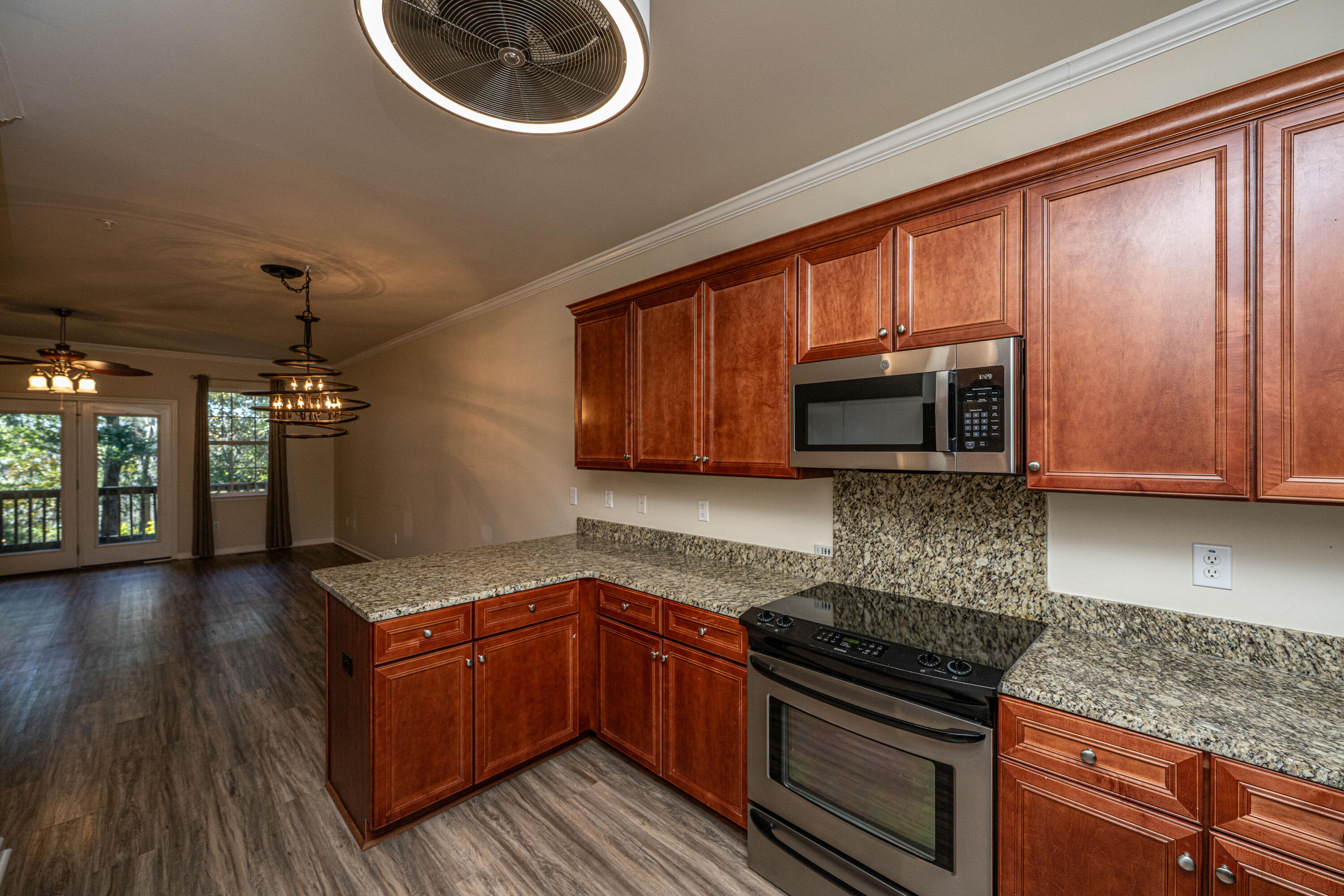 4654 Palm View Circle North Charleston, SC 29418 - Photo 10 of 44 Kitchen