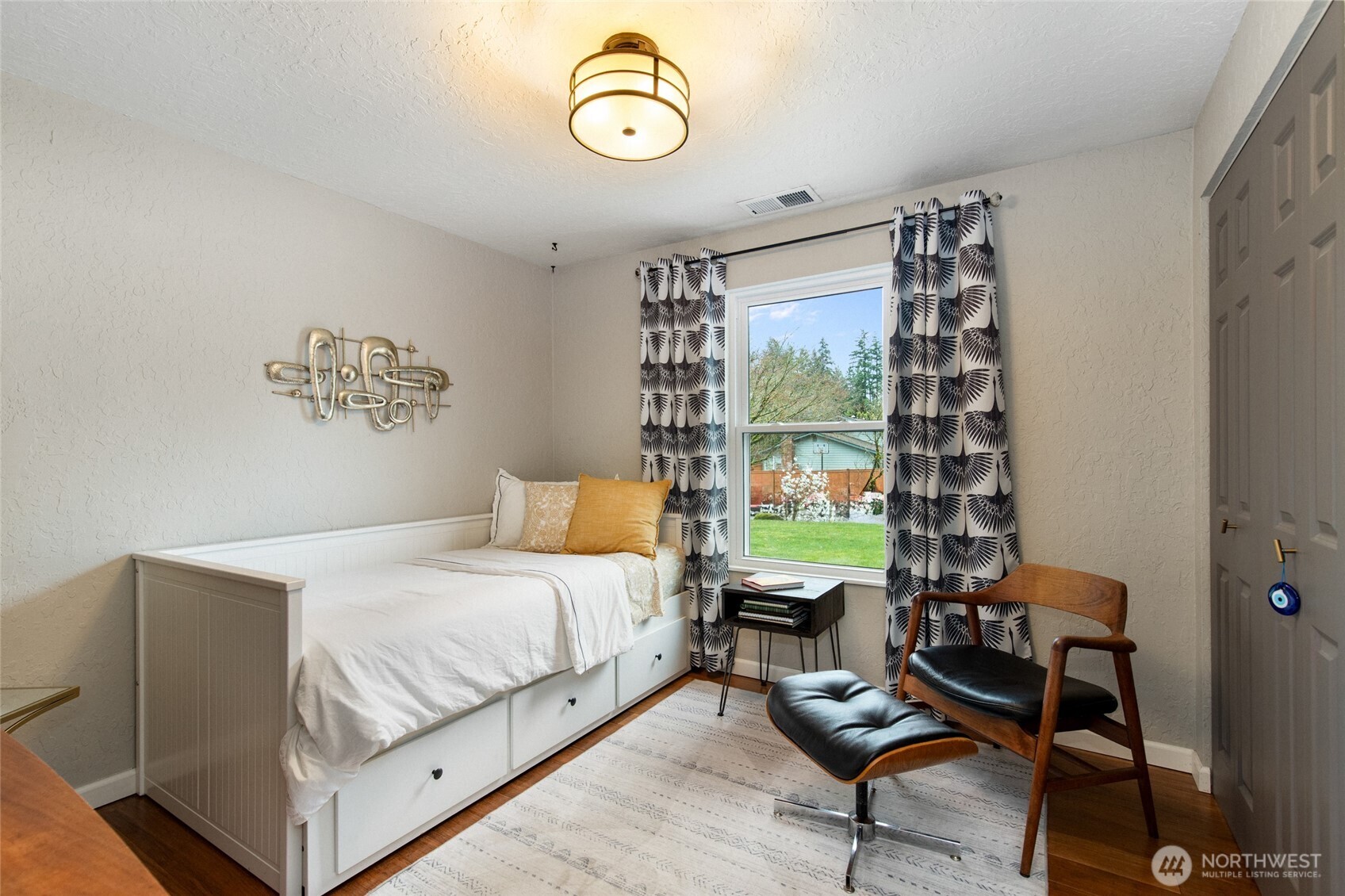 8924 Northeast 191st Place Bothell, WA 98011 - Photo 24 of 37