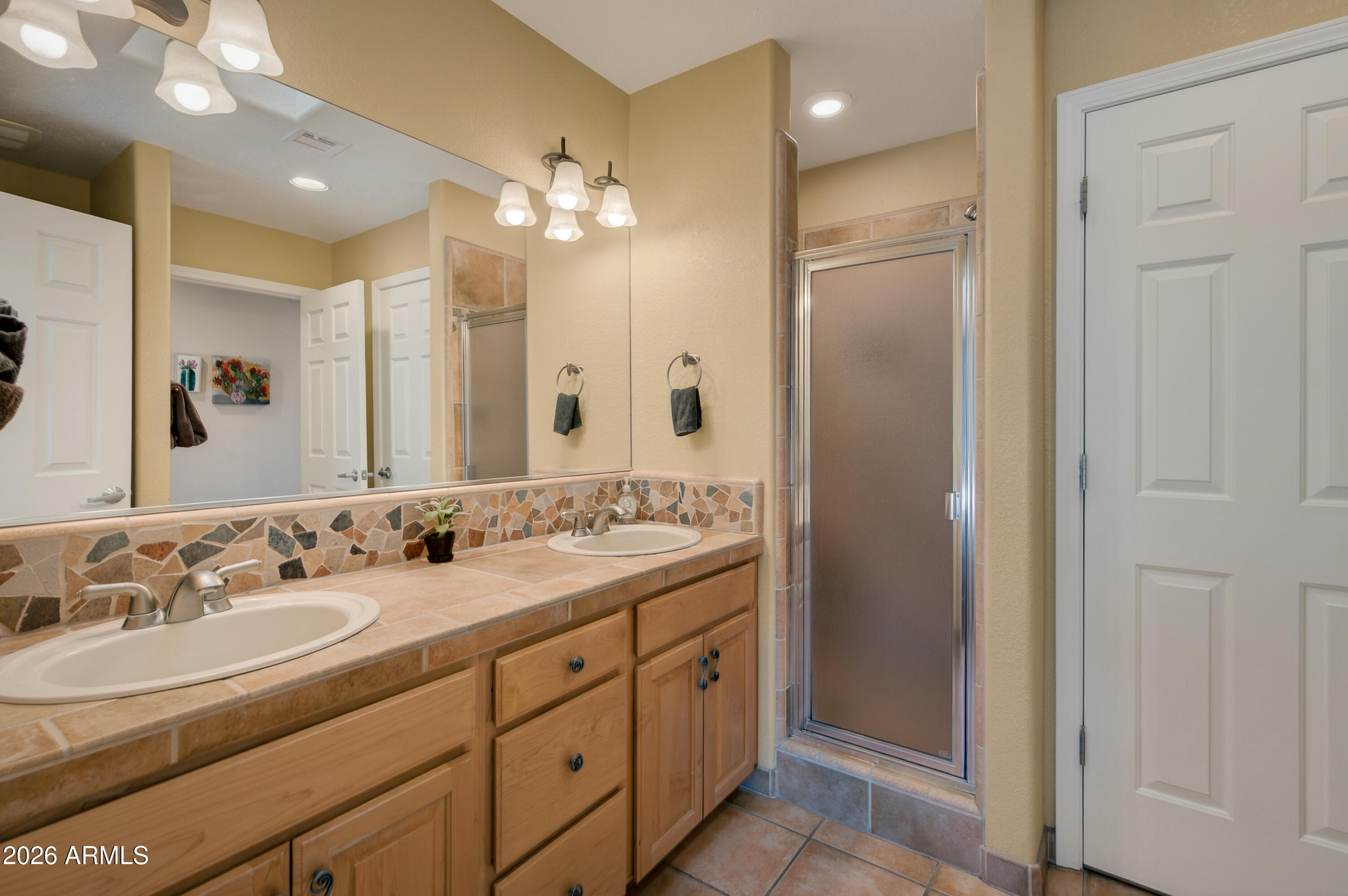 345 Brewer Road Sedona, AZ 86336 - Photo 25 of 56 Second Bedroom Bath Detail