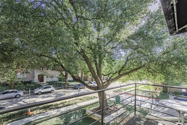 $1,650 | 4211 Holland Avenue, Unit 208, Dallas, TX 75219