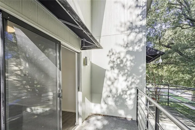 $1,650 | 4211 Holland Avenue, Unit 208, Dallas, TX 75219