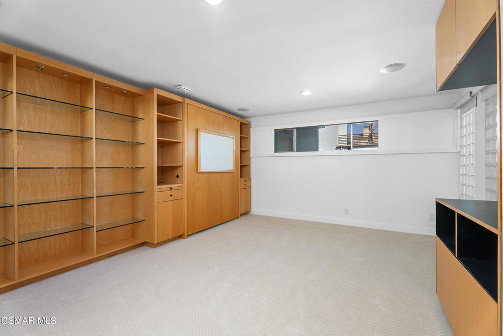 4 Jib Street, Unit 13 Marina del Rey, CA 90292 - Photo 30 of 53 a view of an empty room with a window