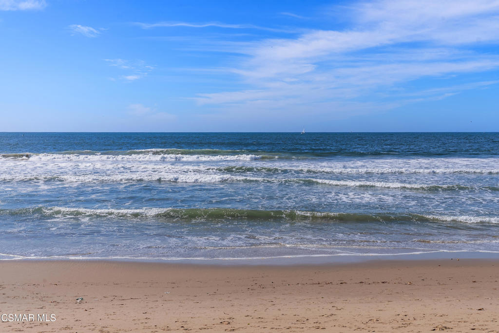 4 Jib Street, Unit 13 Marina del Rey, CA 90292 - Photo 4 of 53 a view of a lake view