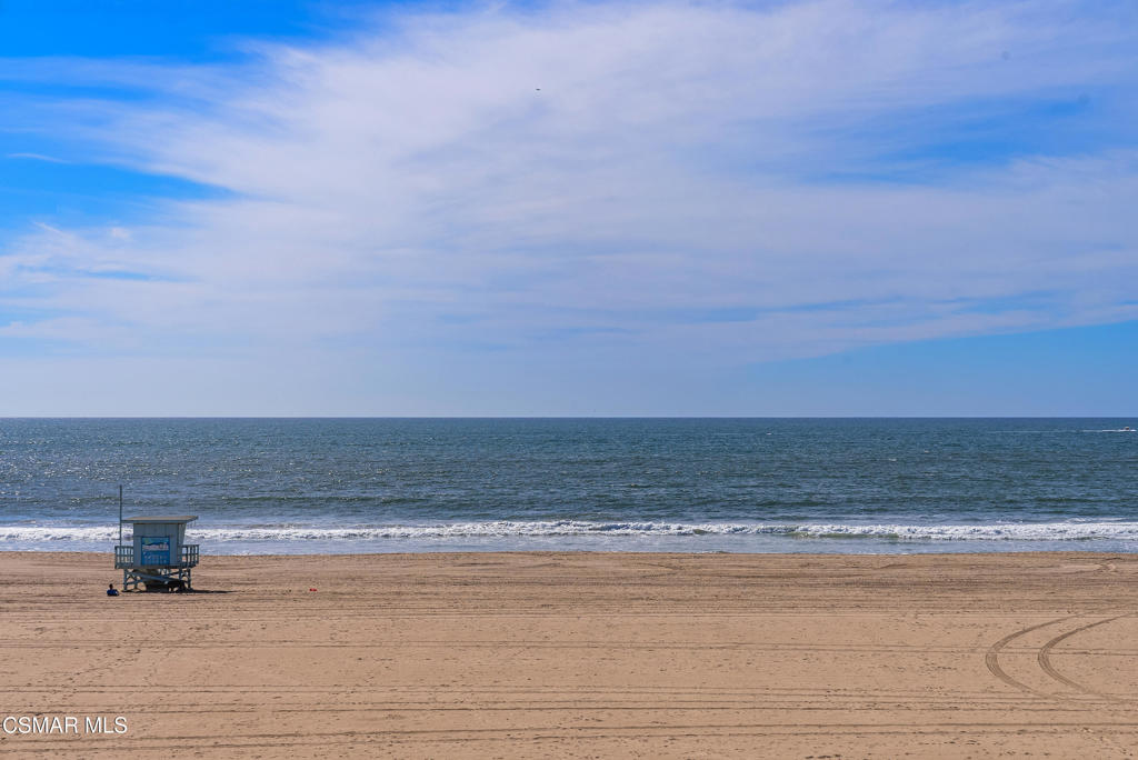 4 Jib Street, Unit 13 Marina del Rey, CA 90292 - Photo 44 of 53 a view of an ocean and beach