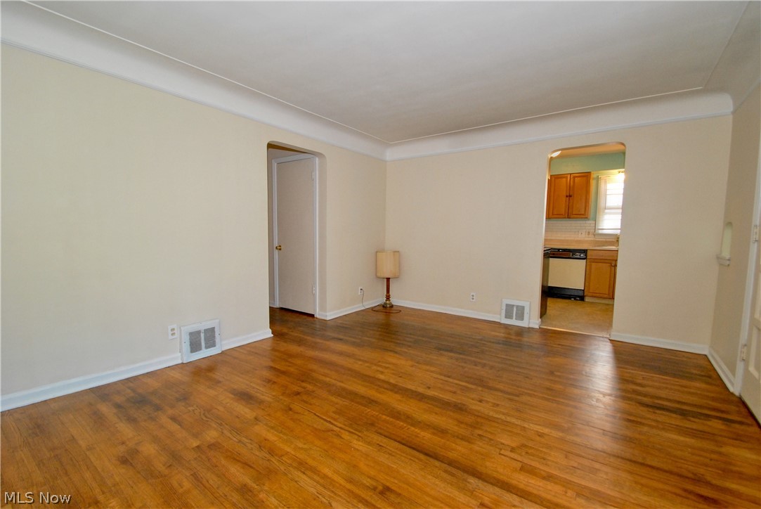 28608 Forest Road Willowick, OH 44095 - Photo 8 of 26 Gallery Image 8