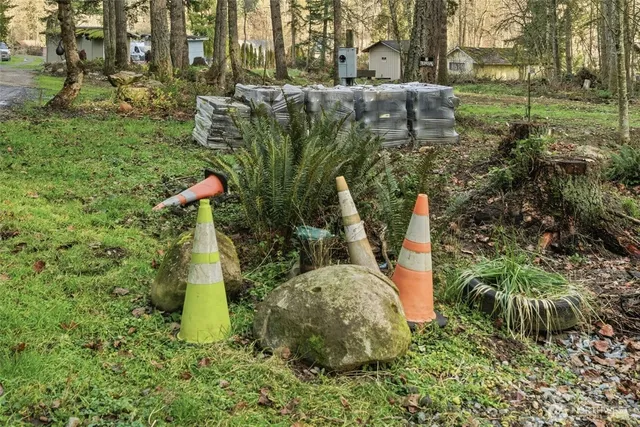 $799,999 | 34315 Tanwax Drive East, Eatonville, WA 98328