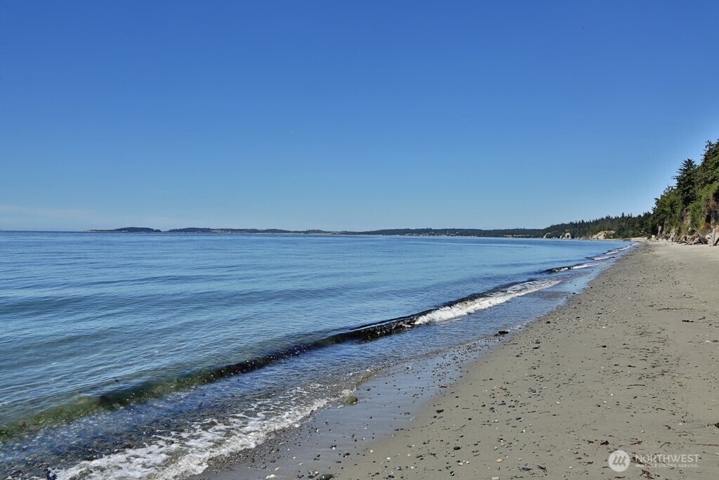 364 Gramayre Road Coupeville, WA 98239 - Photo 24 of 38 a view of an ocean beach