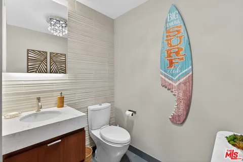 $12,500 | 1755 Ocean Avenue, Unit 702, Santa Monica, CA 90401