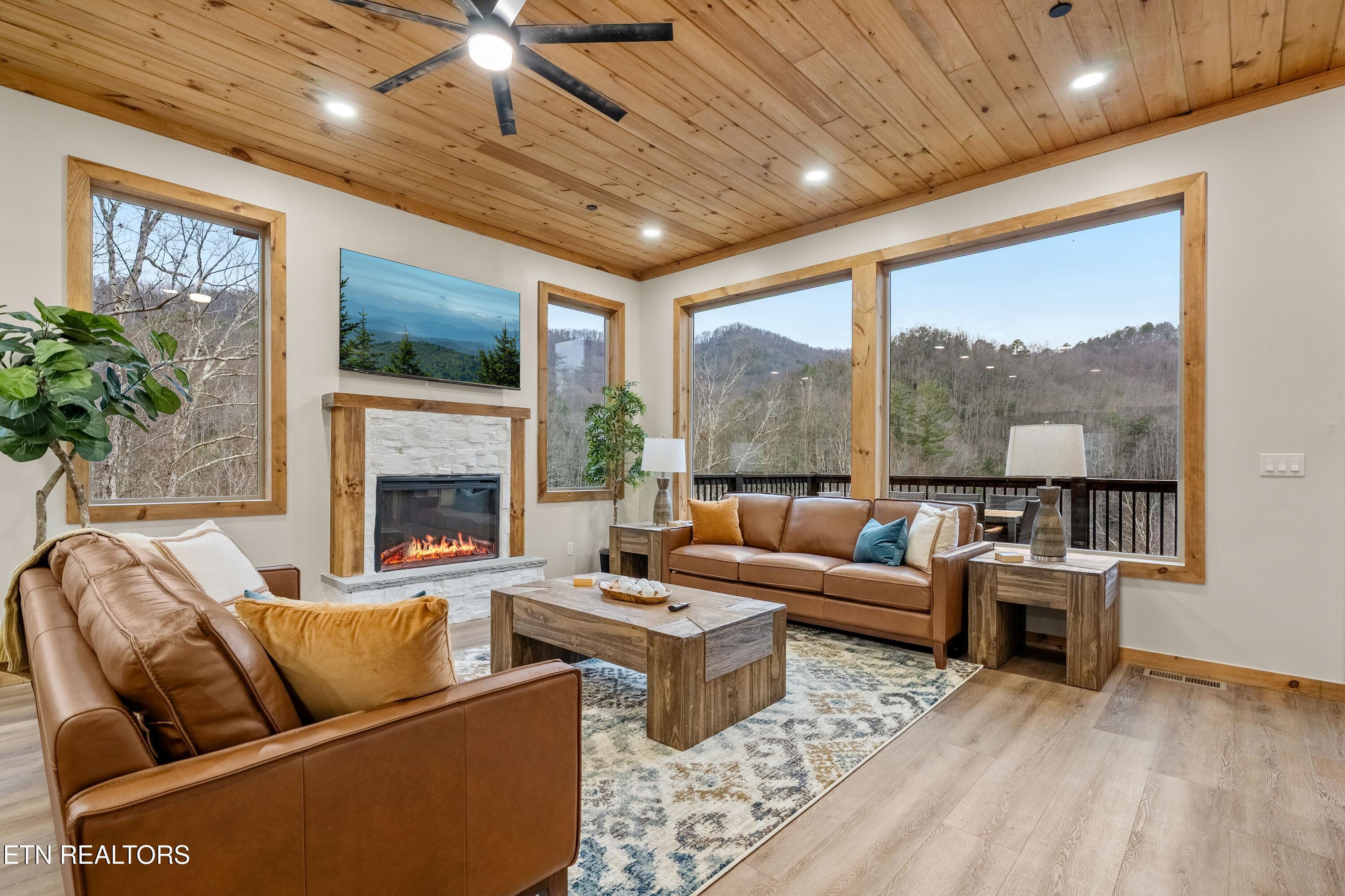 4116 Elk Rdg Way Sevierville, TN 37862 - Photo 4 of 53 4 DSC00915-HDR