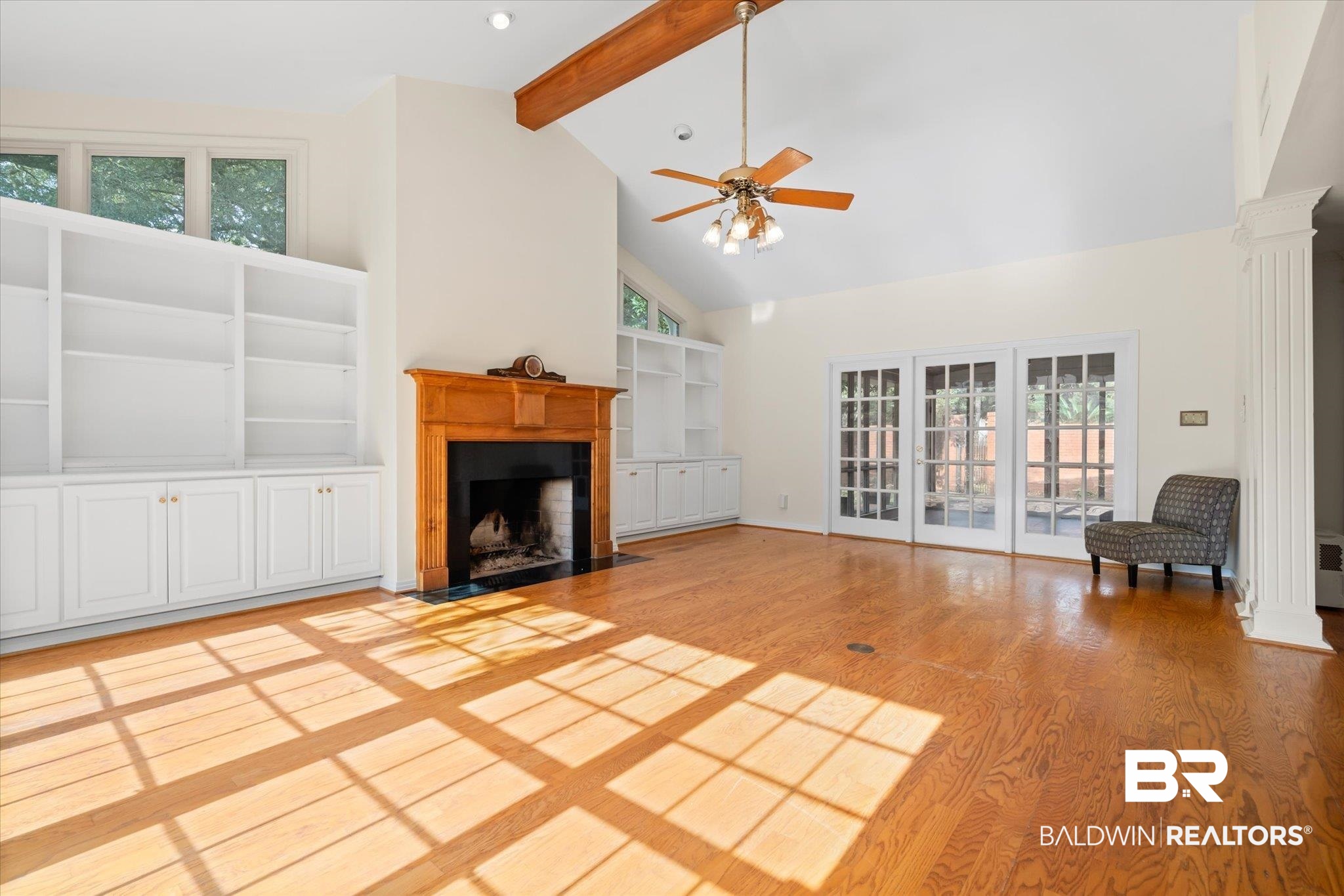 3807 Hillcrest Lane Mobile, AL 36693 - Photo 11 of 28 Great Room View Toward Sunroom