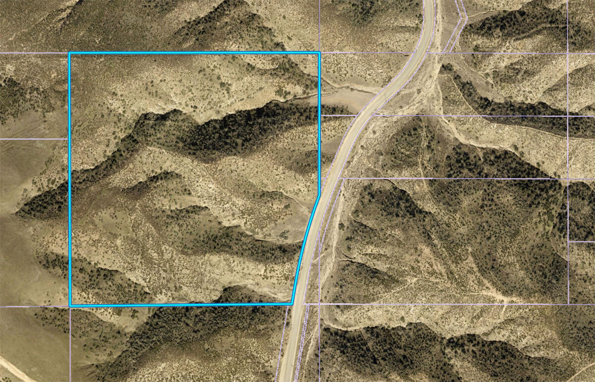 Munz Ranch Rd Lake Lake Elizabeth, CA 93532 - Photo 2 of 2 a view of water heater room