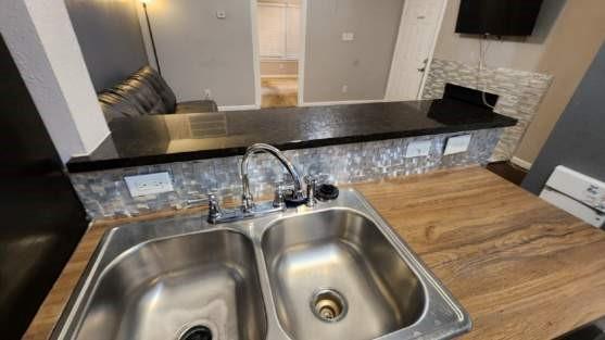 4101 Esters Road, Unit 111 Irving, TX 75038 - Photo 16 of 34 a close view of sink