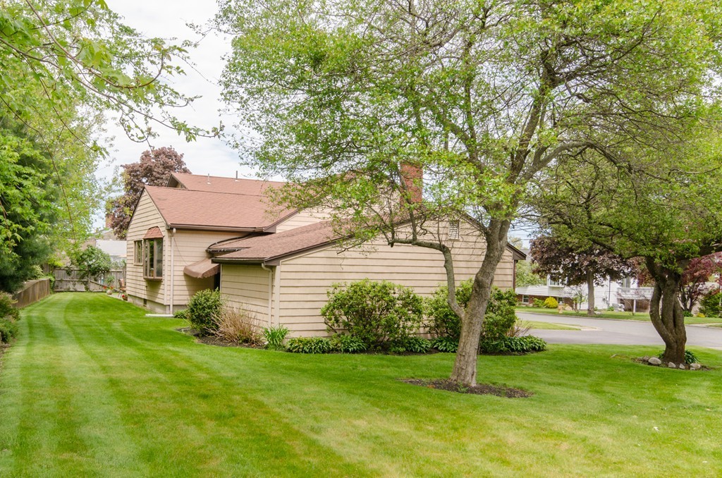101 Gardiner Road Quincy, MA 02169 - Photo 3 of 18 Gallery Image 3