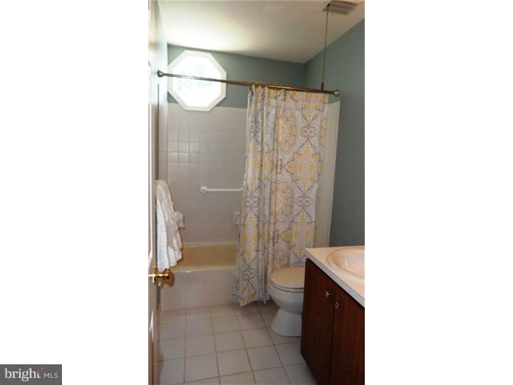 334 Newgate Road Langhorne, PA 19047 - Photo 21 of 25 Bathroom