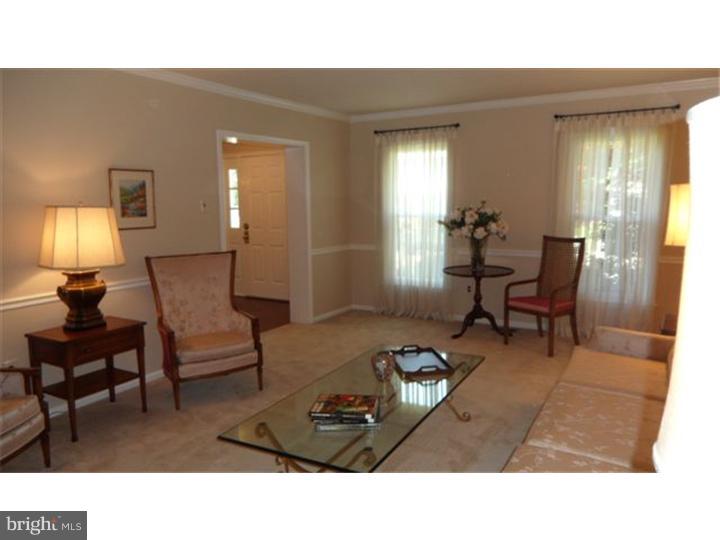 334 Newgate Road Langhorne, PA 19047 - Photo 8 of 25 Living Room