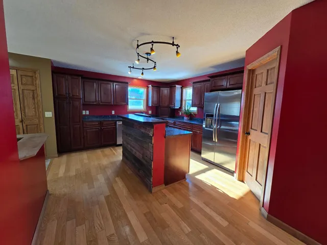 $550,000 | 1500 Olympic Street, Braham, MN 55006