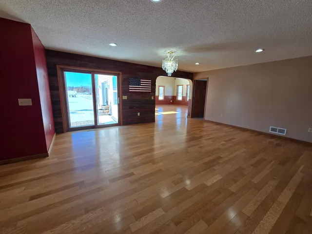 $550,000 | 1500 Olympic Street, Braham, MN 55006